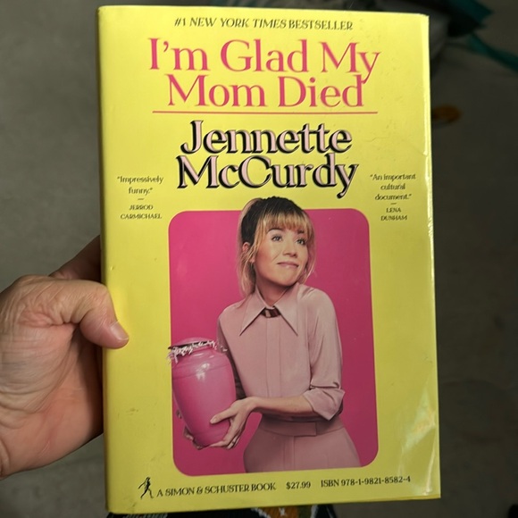 I’m Glad My Mom Died Jeannette McCurdy - Picture 1 of 3